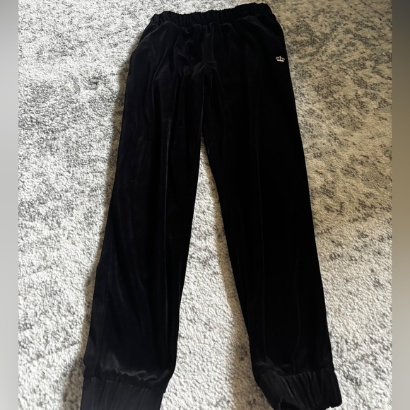 Juicy Couture Pants - Vintage Juicy Couture Crushed Velvet Black Joggers w Gold Logo Size: Small EUC!